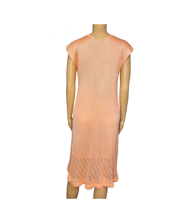 Romantisches Pfirsich-Kleid mit Spitzen-Detail