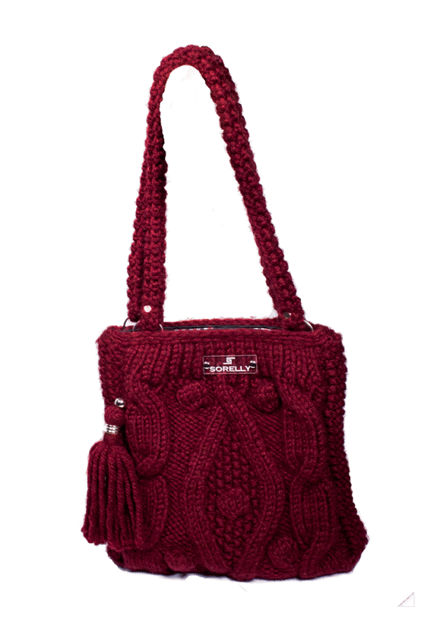 Handgestrickte Schultertasche im kuscheligen Winter-Look