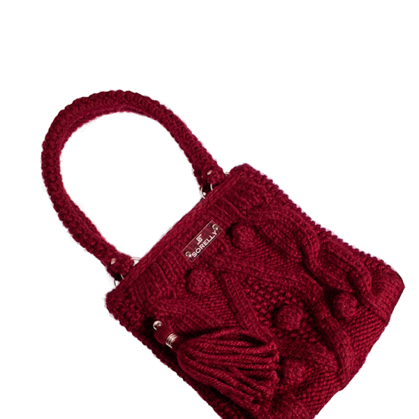 Handgestrickte Schultertasche im kuscheligen Winter-Look