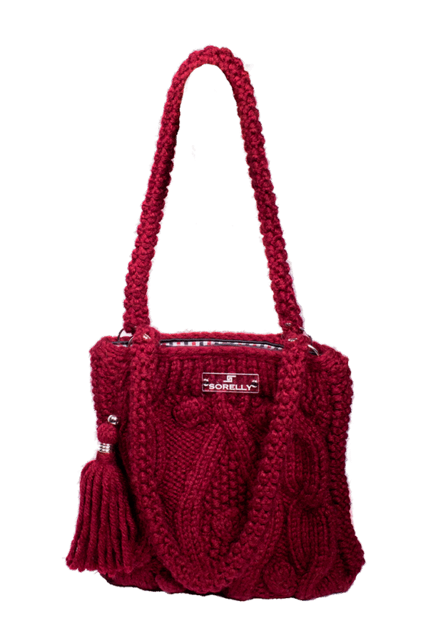 Handgestrickte Schultertasche im kuscheligen Winter-Look