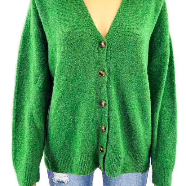 Gareen_cardigan_front_on_model