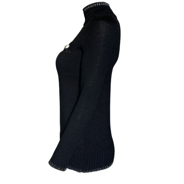 Merino_Knit_Black_SilverAccent_DetailShot_PNG_1