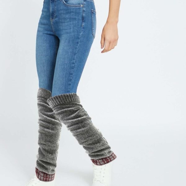 Leg_warmers_model