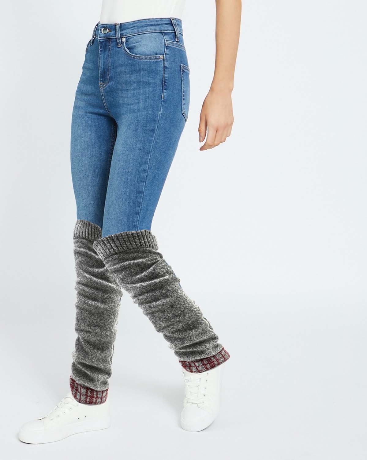 Leg_warmers_model